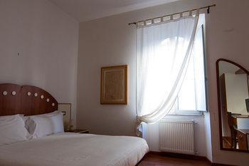 Navona Tower Relais