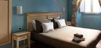 Navona Tower Relais 2*