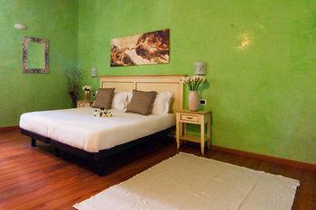 Navona Tower Relais Affittacamere 2*