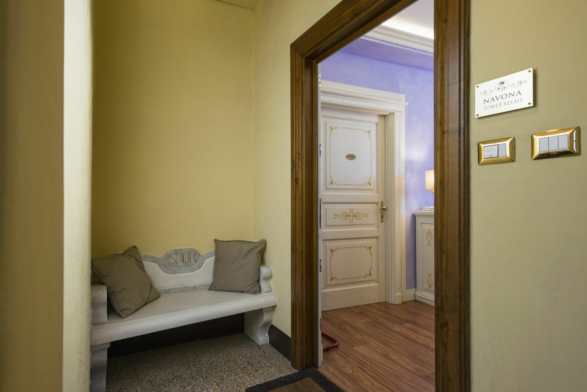 Navona Tower Relais Affittacamere 2*